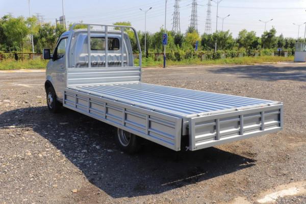 智慧的“打工人”試駕長安神騏T30