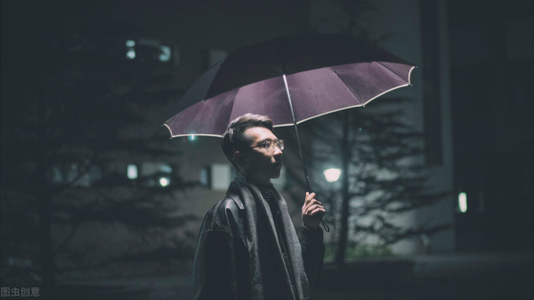 一箇中年人的作死之路，不值得同情，卻值得反思