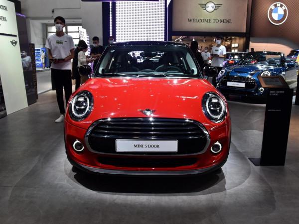 5.4L油耗靈活小代步車,原裝進口品質高還經濟,實拍MINI 5.4L油耗靈活小代步車,原裝進口品質高還經濟,實拍MINI