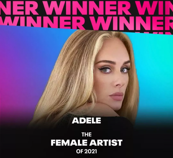 奧斯卡影后Halle Berry獲得了人民選擇獎偶像大獎