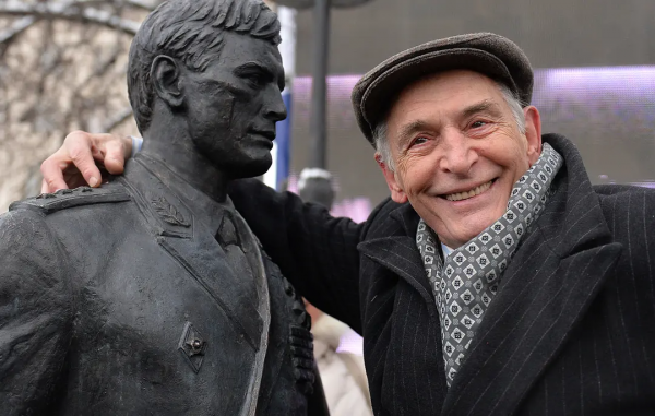 懷念2021年去世的十位老藝術家 吳孟達68歲 楊在葆王景愚李志輿85歲 懷念2021年去世的十位老藝術家 吳孟達68歲 楊在葆王景愚李志輿85歲