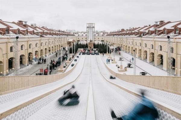 夏日劇場,冬日滑雪:俄羅斯Nikolsky Rows商業廣場改造案例現狀 夏日劇場,冬日滑雪:俄羅斯Nikolsky Rows商業廣場改造案例現狀