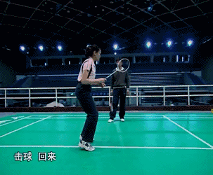打羽毛球,對於身後球應該怎樣處理才不被動? 打羽毛球,對於身後球應該怎樣處理才不被動?