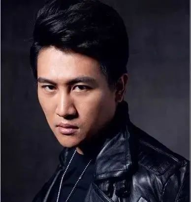 《鐵血軍歌》正在熱播！陳鍵鋒、陶昕然奏響抗日救國的動人旋律