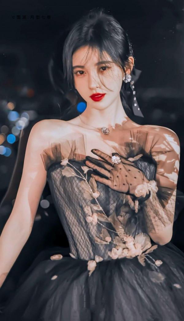 高畫質美照｜四川美少女鞠婧禕