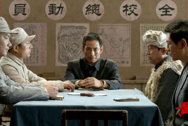 26歲紅軍旅長黃克功槍殺16歲女友，毛主席，打兩槍還能是走火嗎？