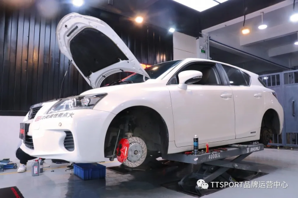 凌志CT200h升級新款TTSPORT5420剎車套裝