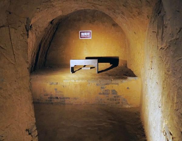 1994年山西一村民修地窖，挖出埋藏千年的3層地道，它是何用途？