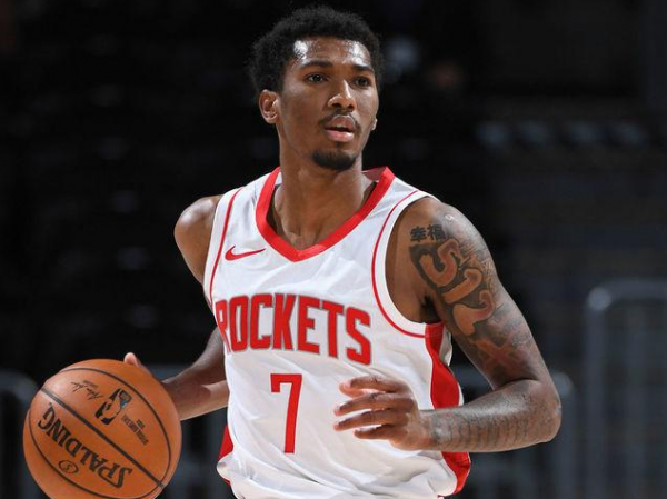 6投1中!4犯規!火箭神射場上隱形,他進不了輪換陣容真不冤 6投1中!4犯規!火箭神射場上隱形,他進不了輪換陣容真不冤