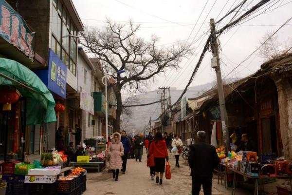 七絕•湖（拆字詩•鳳頂格）