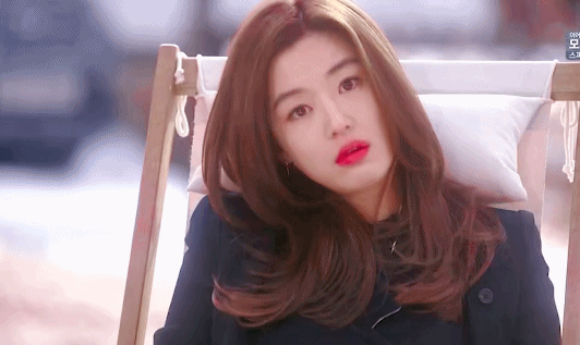 可惡,又被41歲的全智賢“裝”到了 可惡,又被41歲的全智賢“裝”到了