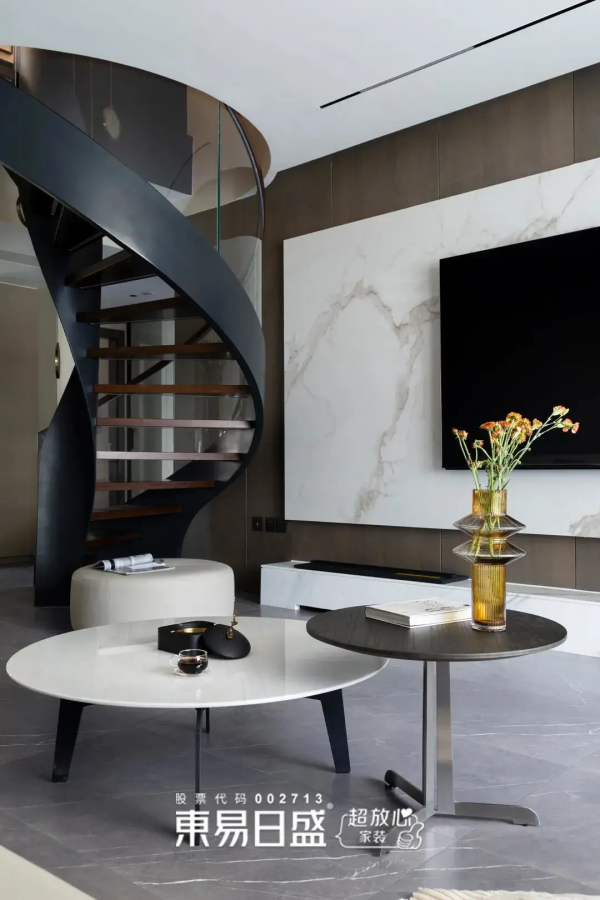 237㎡簡約風躍層,空中花園、旋轉樓梯,是我要的理想居所 237㎡簡約風躍層,空中花園、旋轉樓梯,是我要的理想居所