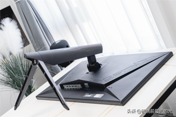 遊戲、作圖全搞定?144Hz重新整理率+iPS屏VX3220 4K顯示器體驗 遊戲、作圖全搞定?144Hz重新整理率+iPS屏VX3220 4K顯示器體驗