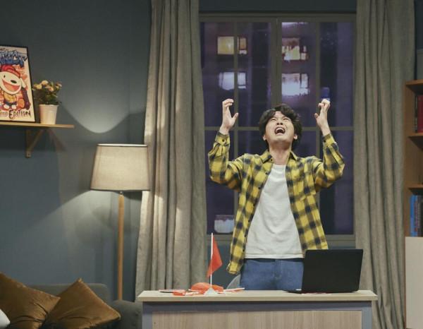 《一年一度喜劇大賽》需要搭配熱搜一起看，要不然觀眾會自我懷疑