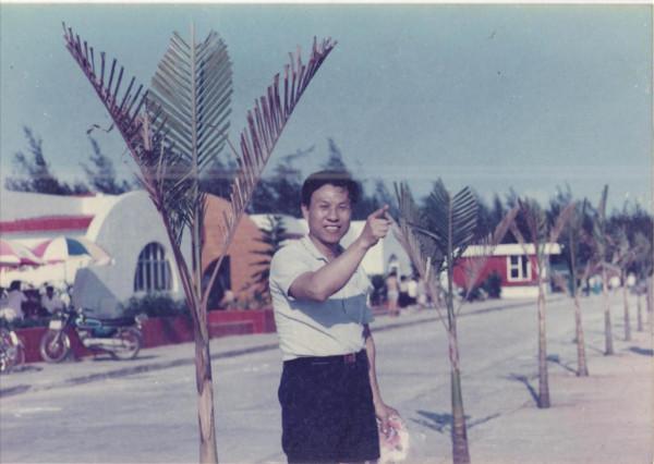 我中小學的校友,從社會底層脫穎而出,成為醫文兼蓄的時代精英 我中小學的校友,從社會底層脫穎而出,成為醫文兼蓄的時代精英