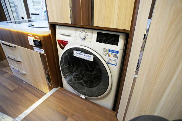 48V能源供給/初代網紅平頭卡車 法美瑞海角7號全系房車震撼亮相 48V能源供給/初代網紅平頭卡車 法美瑞海角7號全系房車震撼亮相