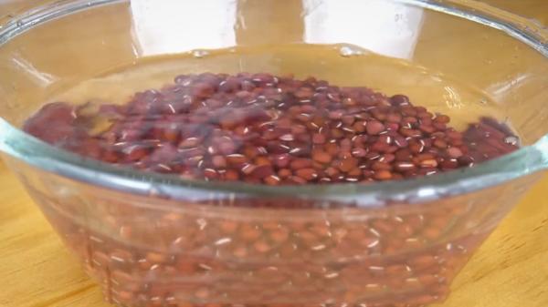 秋日忌寒涼,多吃3紅3白,少吃2綠,潤肺去秋燥,一家老小身體棒 秋日忌寒涼,多吃3紅3白,少吃2綠,潤肺去秋燥,一家老小身體棒