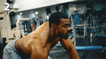 辰亦儒40歲狀態太好了!背肌夾萬物是這麼練成來的 辰亦儒40歲狀態太好了!背肌夾萬物是這麼練成來的