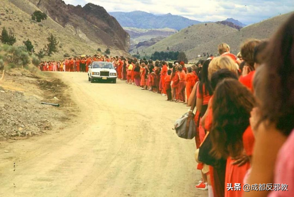 新冠疫苗科學家自曝悲慘經歷：我瘋狂的童年，在邪教中長大