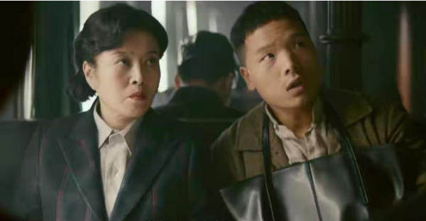 《霞光》中的甄精細，成了毛衛寧導演的御用演員，合作過5次