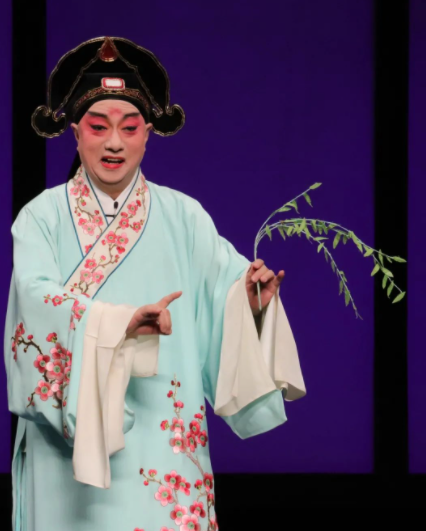 湖心亭畔九曲橋，來跟寶哥哥林妹妹漫遊“太虛幻境”