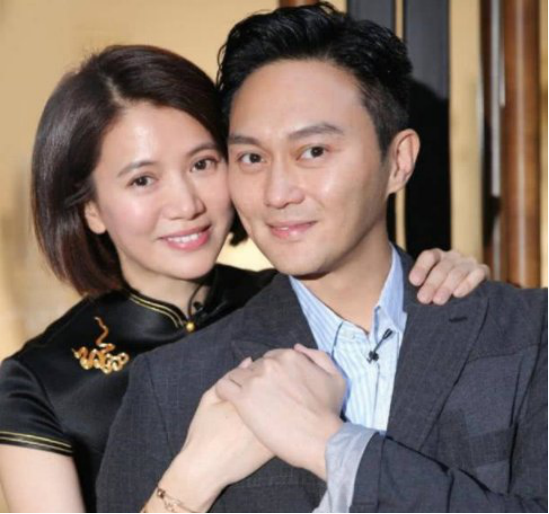 張智霖為袁詠儀慶生,曬美照卻暴露愛馬仕包包,總收藏價值半億多 張智霖為袁詠儀慶生,曬美照卻暴露愛馬仕包包,總收藏價值半億多