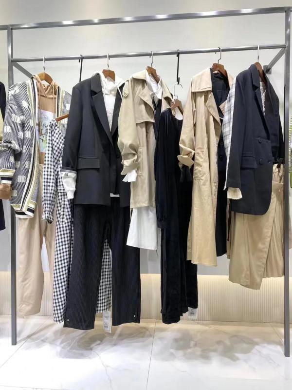 輕奢女裝中高階品牌折扣女裝