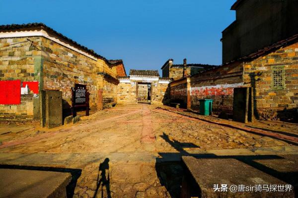 江西的這座古村不僅免費開放，村民身著漢服一天還能掙100元