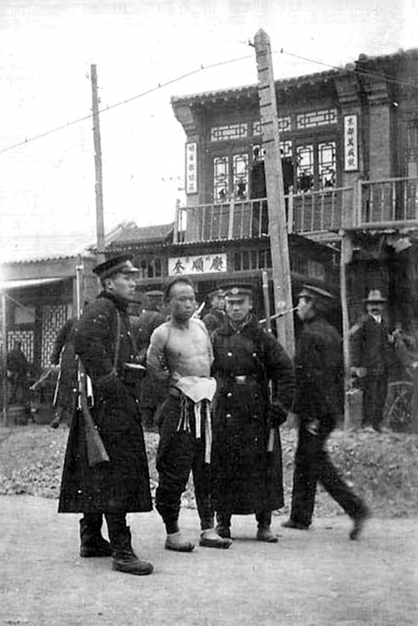 早年天津流氓不止袁文會，論豪橫，還得說丁字沽十大惡之一王士姜