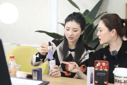 驚豔《甄嬛傳》,但10年來未能爆紅的7位女演員,一個比一個可惜 驚豔《甄嬛傳》,但10年來未能爆紅的7位女演員,一個比一個可惜