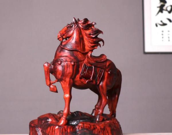 在古代這匹馬一定是汗血寶馬