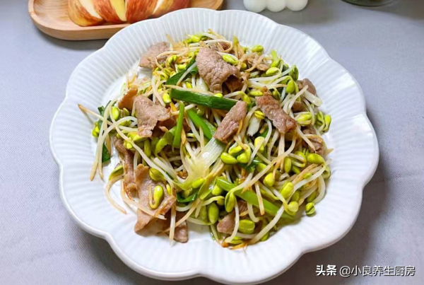 冬天，吃白菜不如吃它，爽口又解饞，葷素搭配，天天吃都不會膩