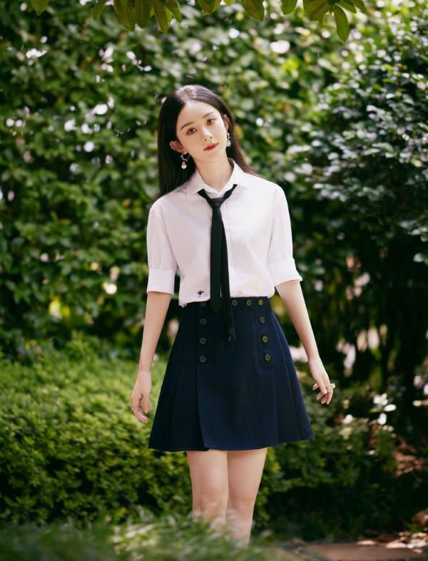 明星穿什麼——冬日必備單品小腿襪 明星穿什麼——冬日必備單品小腿襪