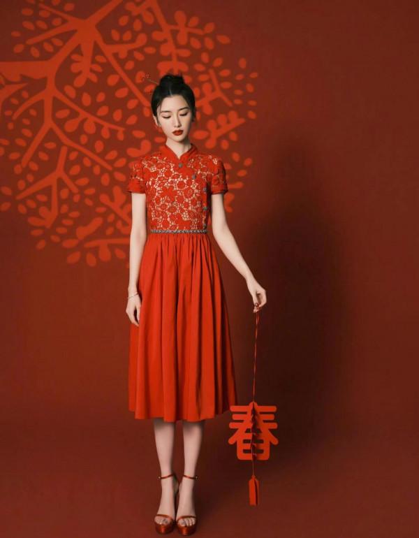 毛曉彤 紅色好適合她