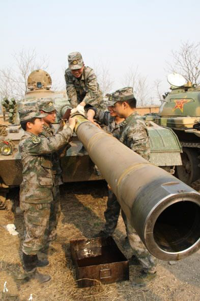 年產量5.72億雙，佔位半個世紀的解放鞋，為何最終被淘汰了？