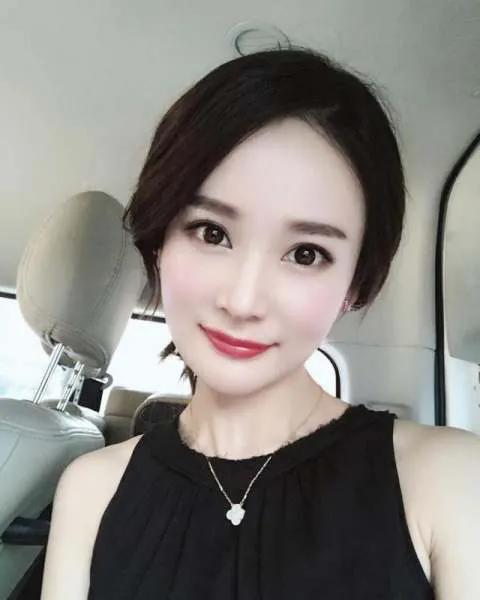 她花6年時間整成楊冪，嫁豪門成闊太，卓亨瑜如今過得怎樣？