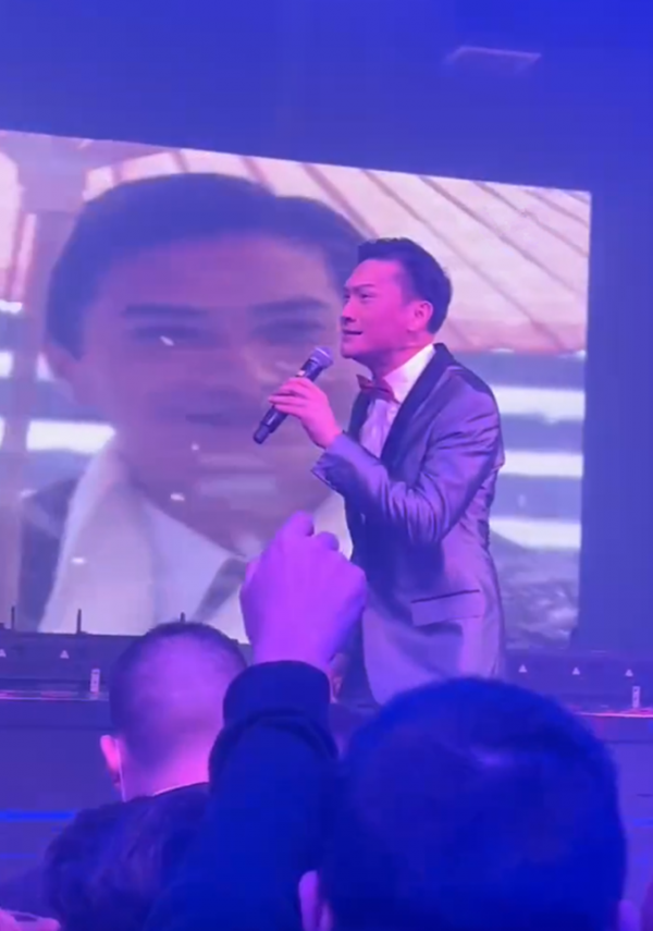 54歲陳錦鴻酒吧跑商演賺錢養家！為照顧自閉症兒子，已放棄要二胎