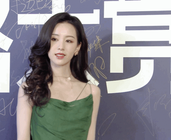 又來紅毯！林允這次有點美，陳數身材盡顯，但都不如陳都靈的綠裙