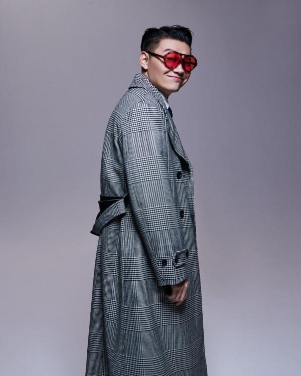 《小敏家》裡的錢峰，更喜歡站在舞臺上的感覺丨人物