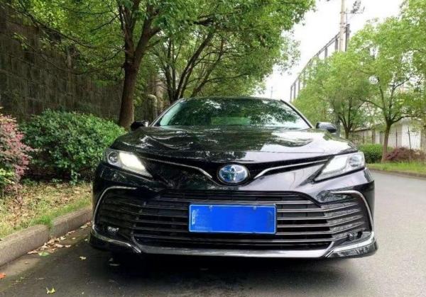 試駕凱美瑞 2.5G 豪華版,動力變化不大,科技感受略有提升! 試駕凱美瑞 2.5G 豪華版,動力變化不大,科技感受略有提升!