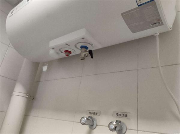 電熱水器&OpenCurlyDoubleQuote;半膽加熱&rdquo;是什麼意思？有了這個功能，真的會省電嗎？