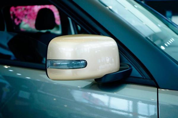 從萌到酷 內飾更舒適 價格偏貴 尤拉白貓小野貓版實拍簡評 從萌到酷 內飾更舒適 價格偏貴 尤拉白貓小野貓版實拍簡評