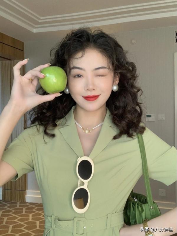 綠色太難駕馭?看看這些清新養眼又時髦的綠色系穿搭,太高階 綠色太難駕馭?看看這些清新養眼又時髦的綠色系穿搭,太高階