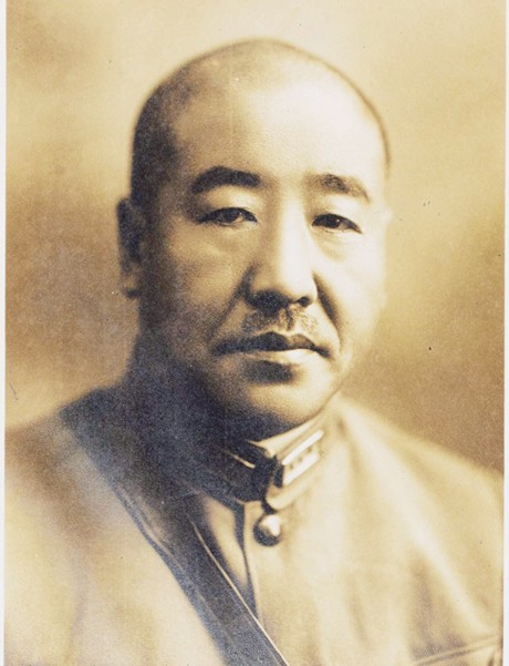 少女遭官兵糟蹋,將軍下令所有人脫褲子,查到真兇後揮淚下令:殺 少女遭官兵糟蹋,將軍下令所有人脫褲子,查到真兇後揮淚下令:殺