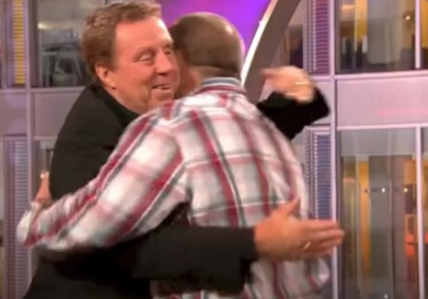 奇葩故事:英超教練不堪球迷辱罵,換他上場後居然進球了… 奇葩故事:英超教練不堪球迷辱罵,換他上場後居然進球了…