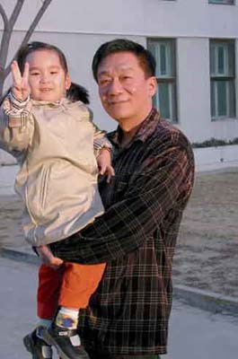 侯耀文女兒侯瓚：曾狀告侯耀華，怨恨父親14年，終究親情戰勝一切