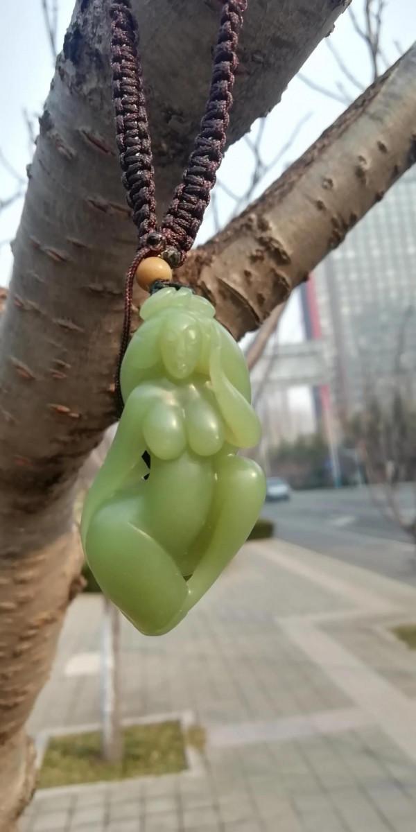 一塊黃玉的故事 一塊黃玉的故事