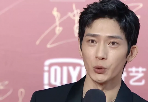 北影節閉幕紅毯:關曉彤難得美一回,馬伊琍變水嫩,段奕宏老來俏 北影節閉幕紅毯:關曉彤難得美一回,馬伊琍變水嫩,段奕宏老來俏