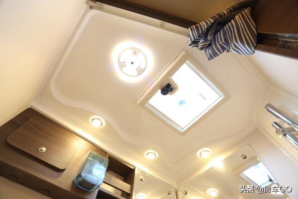 國六3.0T+8AT！C本可開超大空間房車，實拍亞特尊領ST