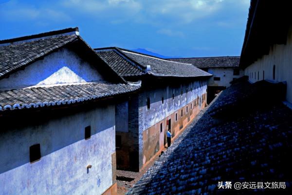 神獸歸籠,旅行終於能提上日程,走江西最長玻璃橋、賞東方羅馬,全部安排! 神獸歸籠,旅行終於能提上日程,走江西最長玻璃橋、賞東方羅馬,全部安排!